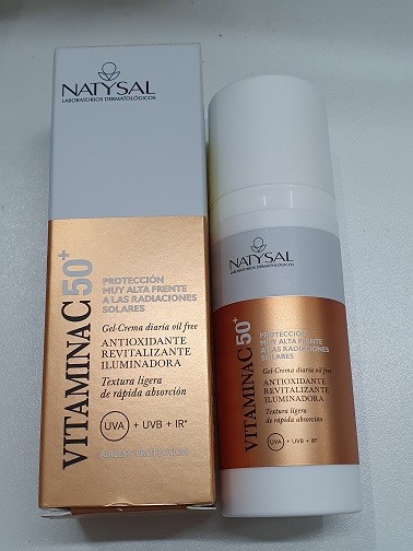 CREMA FACIAL CON VITAMINA C Y FPS 50+
